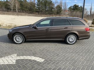 Mercedes E Class foto 1