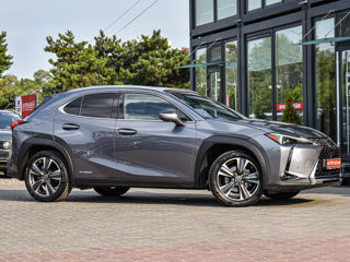 Lexus UX foto 1