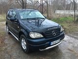 Mercedes ML Class foto 4