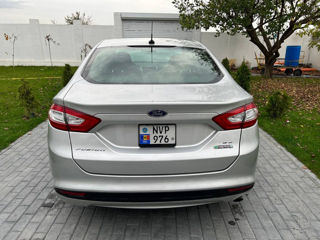 Ford Fusion foto 6