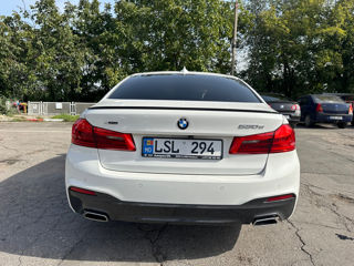 BMW 5 Series foto 4