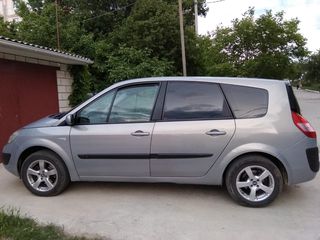 Renault Grand Scenic foto 1