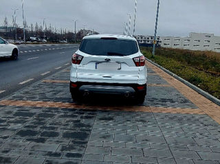 Ford Kuga foto 6