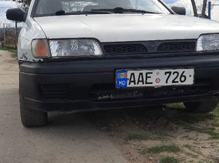 Nissan Sunny foto 1