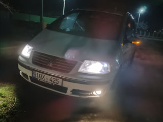 Volkswagen Sharan foto 8