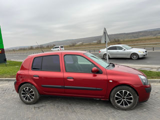 Renault Clio foto 2