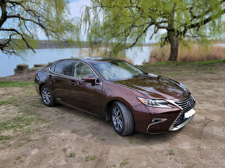 Lexus ES Series