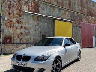 BMW 5 Series foto 1