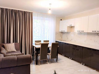 Apartament cu 2 camere, 55 m², Botanica, Chișinău foto 2