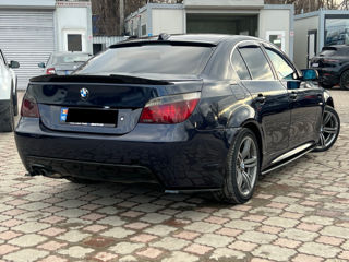 BMW 5 Series foto 4