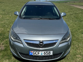 Opel Astra фото 0