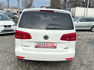 Volkswagen Touran foto 4