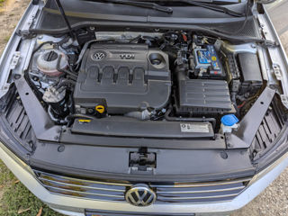 Volkswagen Passat foto 4