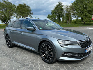 Skoda Superb foto 2