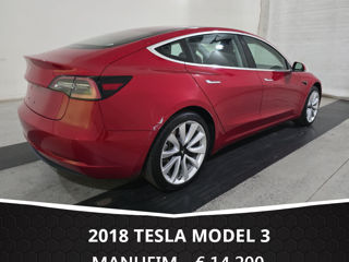 Tesla Model 3 foto 4