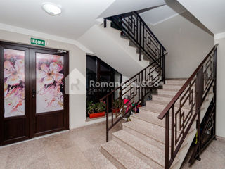 Apartament cu 2 camere, 66 m², Botanica, Chișinău foto 2