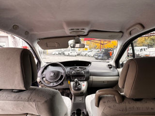 Renault Grand Scenic foto 2