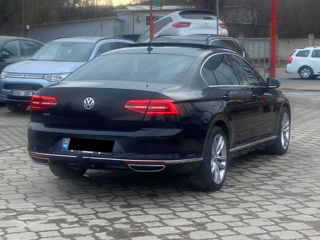 Volkswagen Passat foto 4