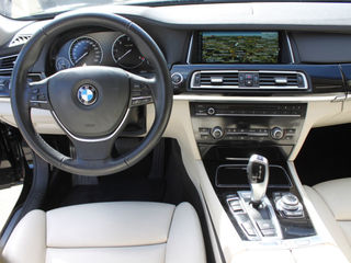 BMW 7 Series foto 4