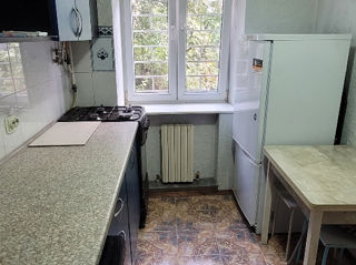 Apartament cu 2 camere, 54 m², Buiucani, Chișinău foto 2