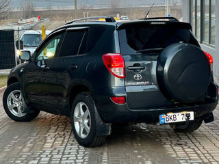 Toyota Rav 4 foto 4