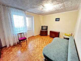 Apartament cu 2 camere, 41 m², Botanica, Chișinău foto 2
