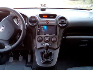 KIA Carens foto 5