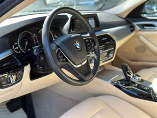 BMW 5 Series foto 8