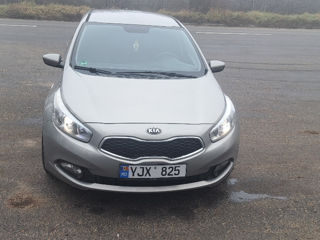 KIA Ceed foto 2