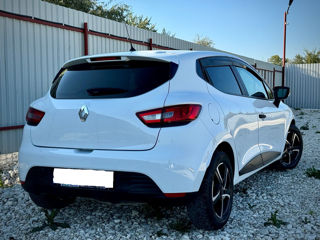 Renault Clio foto 4