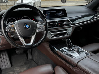 BMW 7 Series foto 11