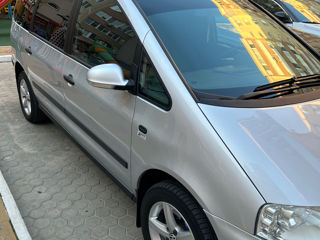 Volkswagen Sharan foto 2