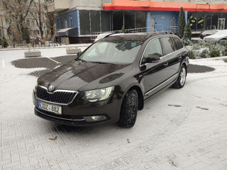 Skoda Superb foto 3