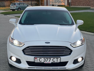 Ford Fusion foto 5