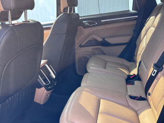 Porsche Cayenne foto 8