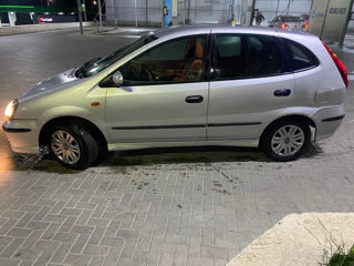 Nissan Almera Tino foto 4