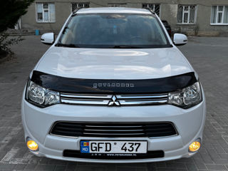 Mitsubishi Outlander foto 4