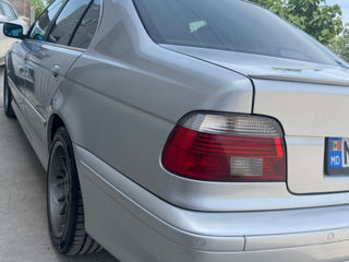 BMW 5 Series foto 5