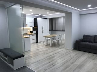 Apartament cu 2 camere, 60 m², Centru, Bălți foto 2