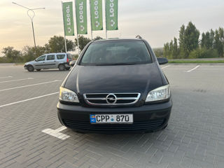 Opel Zafira foto 1