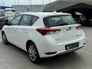 Toyota Auris foto 2