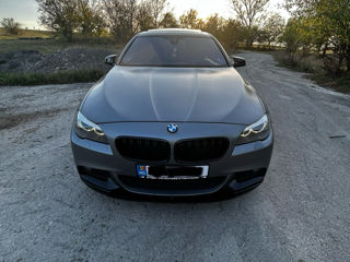 BMW 5 Series foto 4