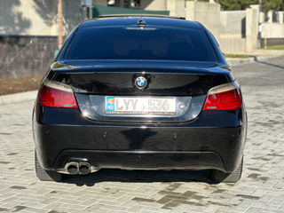 BMW 5 Series foto 4