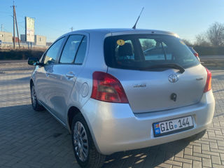 Toyota Yaris foto 4