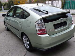 Toyota Prius foto 4