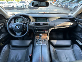 BMW 7 Series foto 10