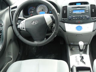 Hyundai Elantra foto 8