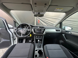 Volkswagen Touran foto 10