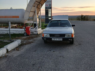 Audi 100 foto 2