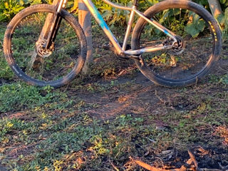 Vând bicicleta cube acces stare bună